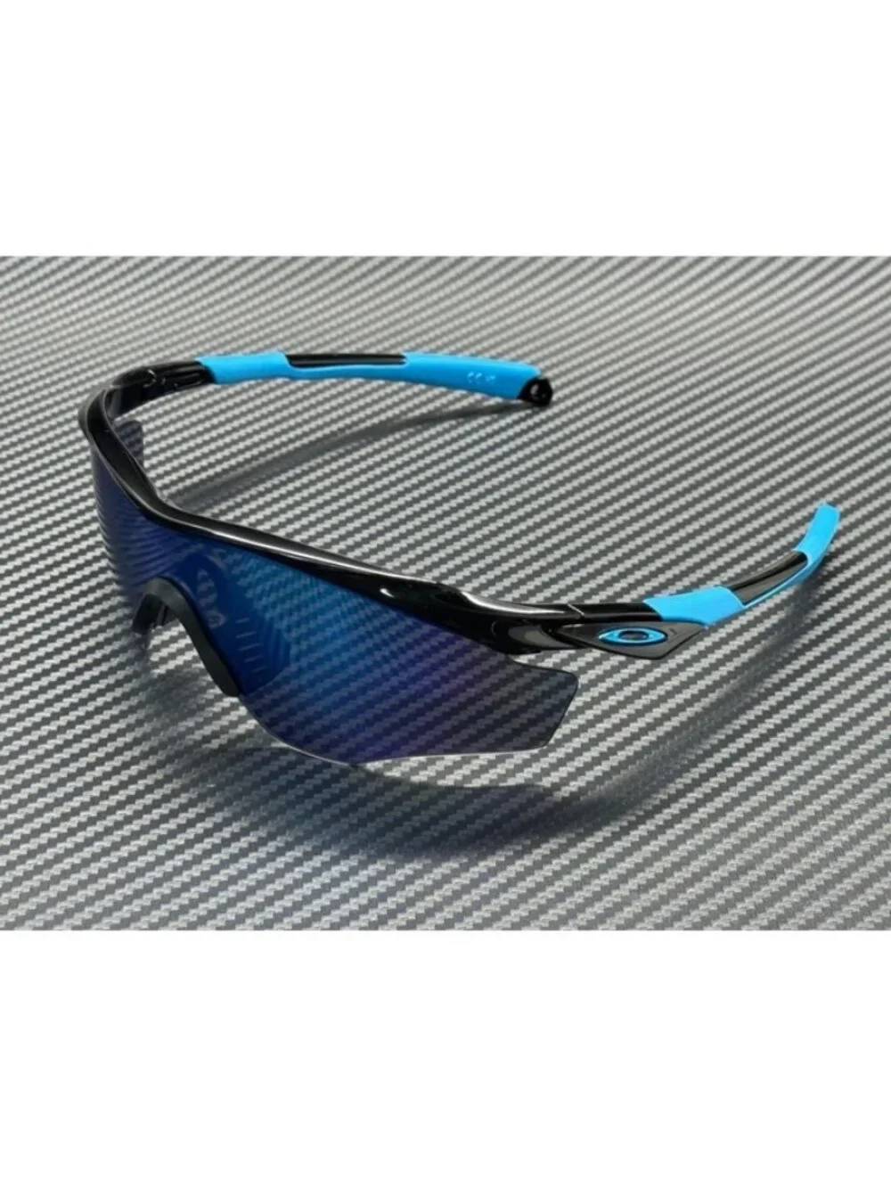 New Oakley Men Polished Black Sunglasses 62-21-121